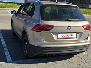 2018 Volkswagen Tiguan II, бежевый, 2250000 рублей, вид 2