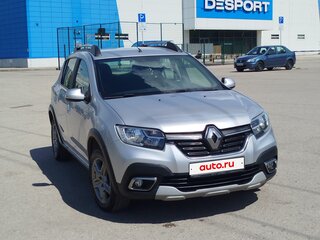 2018 Renault Sandero Stepway II Рестайлинг, серебристый, 915000 рублей, вид 3