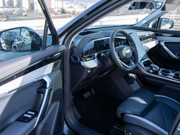 2025 Geely Atlas II, зелёный, 3970990 рублей - вид 13