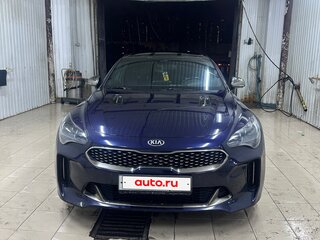 2018 Kia Stinger I, синий, 2500000 рублей, вид 1