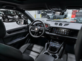 2026 Porsche Cayenne Coupé III Рестайлинг, чёрный, 16490000 рублей, вид 3