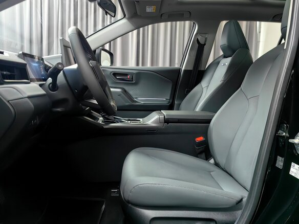 2026 Toyota RAV4 VI (XA60), чёрный - вид 20