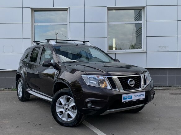 2020 Nissan Terrano III (D10), коричневый - вид 2