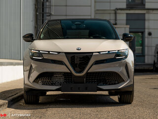 2025 Alfa Romeo Junior, серый, 4990000 рублей, вид 5