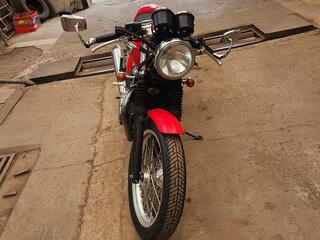 2008 Triumph Thruxton, красный, 550000 рублей, вид 1