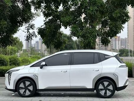 2025 Aion Y Plus 51.9 kWh, белый, 1670000 рублей, вид 4