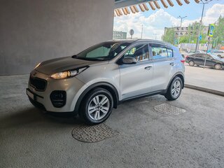 2018 Kia Sportage IV, серебристый, 2050000 рублей, вид 3