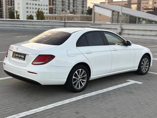 2018 Mercedes-Benz E-Класс 200 V (W213, S213, C238), белый, 1800000 рублей, вид 3