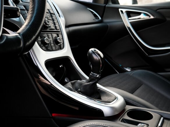 2012 Opel Astra GTC J Рестайлинг, белый, 880000 рублей - вид 13