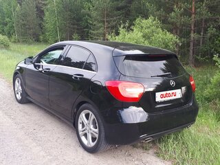 2013 Mercedes-Benz A-Класс 180 III (W176), чёрный, 1470000 рублей, вид 4