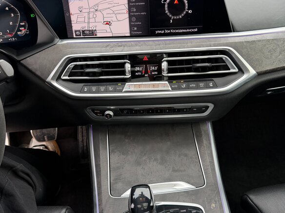 2018 BMW X5 50i IV (G05/G18), чёрный, 4700000 рублей - вид 35
