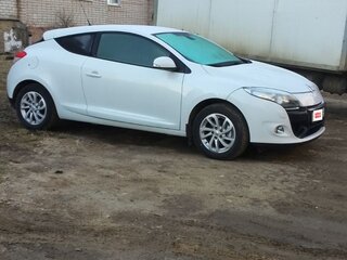 2013 Renault Megane III Рестайлинг, белый, 1050000 рублей, вид 1