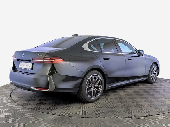 2023 BMW 5 серии 530i xDrive VIII (G60/G61/G68), чёрный, 6450000 рублей - вид 4