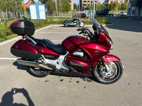 2005 Honda ST 1300, красный, 700000 рублей, вид 2