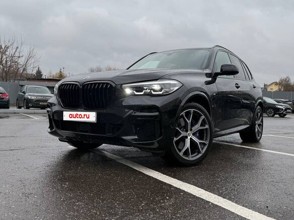 2022 BMW X5 30d IV (G05/G18), чёрный, 8350000 рублей - вид 1