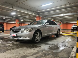 2005 Mercedes-Benz S-Класс 550 Long V (W221), серебристый, 750000 рублей, вид 1