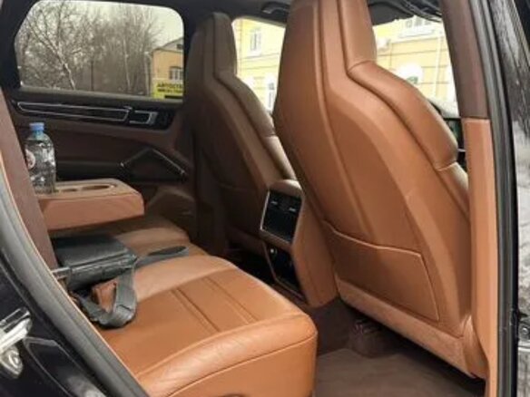2019 Porsche Cayenne III, чёрный, 5350000 рублей - вид 11