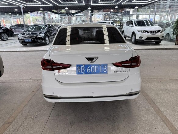 2023 Jetta VA3, белый, 900000 рублей - вид 4