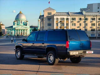 1994 Chevrolet Suburban VIII, синий, 1800000 рублей, вид 2