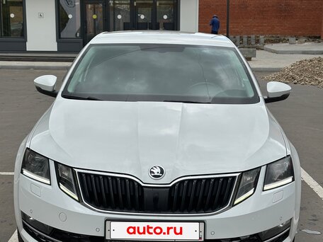 2020 Skoda Octavia III (A7) Рестайлинг, белый, 1890000 рублей, вид 2