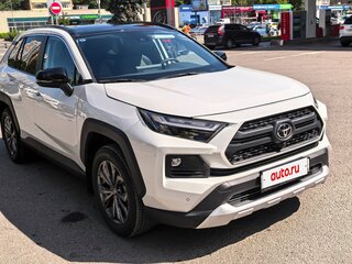 2025 Toyota RAV4 V (XA50), белый, 4450000 рублей, вид 3