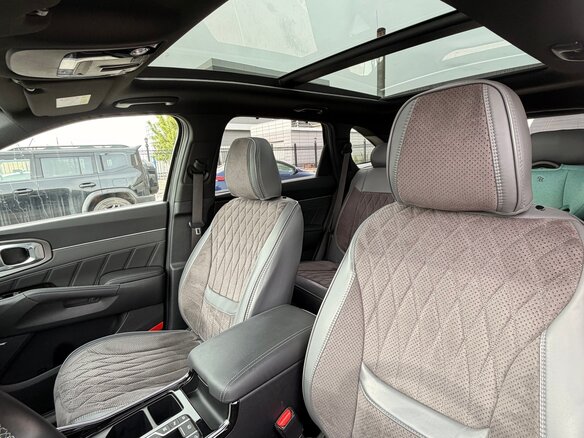 2024 Kia Sorento IV Рестайлинг, чёрный, 4600000 рублей - вид 9
