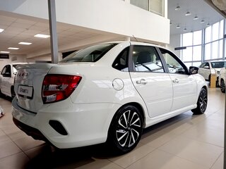2025 Lada (ВАЗ) Granta Sport I Рестайлинг, белый, 1632000 рублей, вид 3