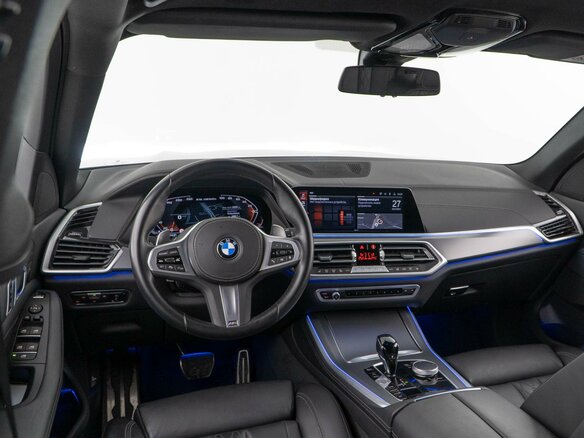 2022 BMW X5 M50i IV (G05/G18), чёрный, 8690052 рублей - вид 5