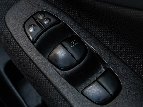 2015 Nissan Serena IV (C26), серый - вид 20