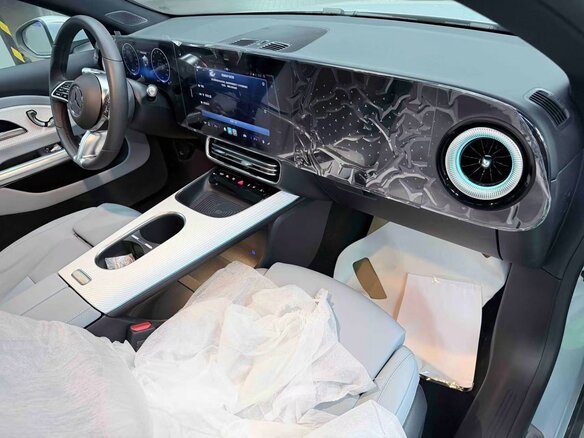 2025 Mercedes-Benz CLA 300 L III (C174, X174), серебристый - вид 6