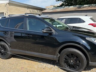 2017 Toyota RAV4 IV (XA40) Рестайлинг, чёрный, 2650000 рублей, вид 3