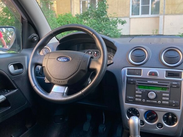 2011 Ford Fusion I Рестайлинг, серебристый - вид 6