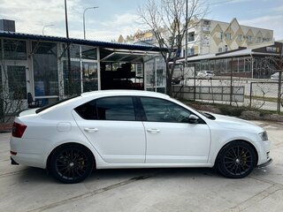 2016 Skoda Octavia III (A7), белый, 2100000 рублей, вид 4