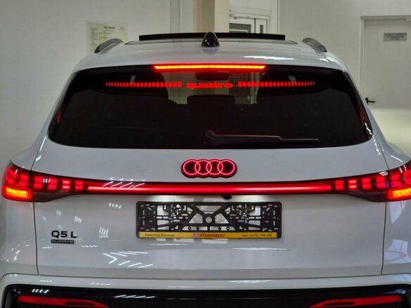 2026 Audi Q5 L III (GU), белый, 6170000 рублей - вид 11