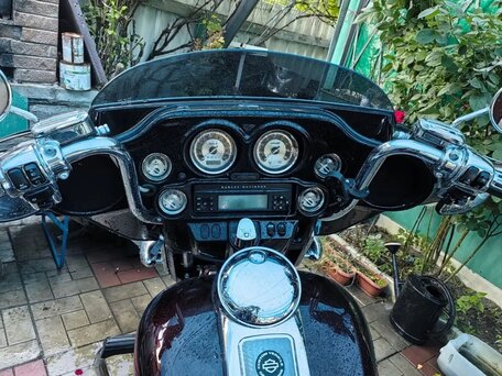 2010 Harley-Davidson CVO Street Glide, красный, 1150000 рублей, вид 4