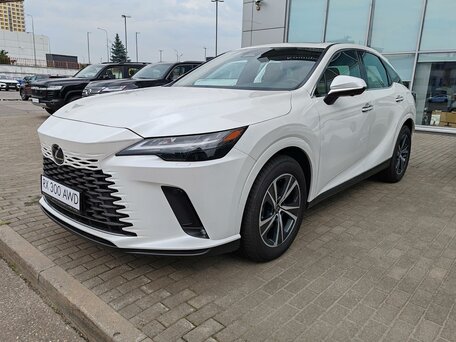 Lexus RX V