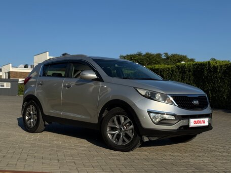 2014 Kia Sportage III Рестайлинг, серебристый, вид 3