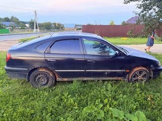 1998 Toyota Avensis I, чёрный, 135000 рублей, вид 2