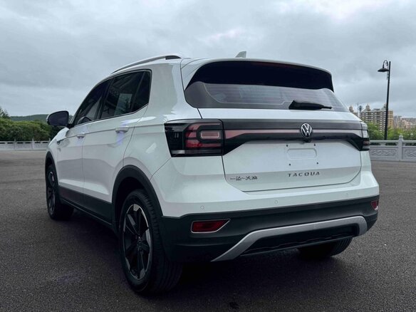 2022 Volkswagen Tacqua, белый - вид 3