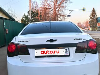 2011 Chevrolet Cruze I, белый, 800000 рублей, вид 3