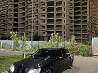 2002 Mercedes-Benz S-Класс 500 Long IV (W220) Рестайлинг, чёрный, 1050000 рублей, вид 2