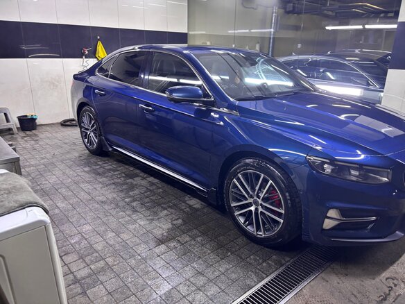 2023 Geely Preface I (China Market) Рестайлинг, синий - вид 2