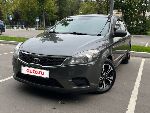 2010 Kia Ceed I Рестайлинг, серебристый - вид 2