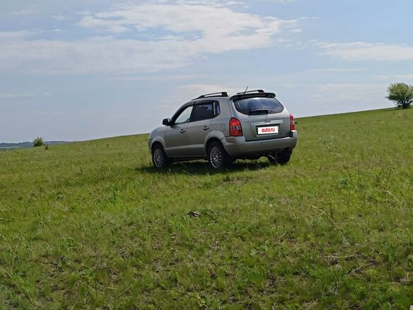 2008 Hyundai Tucson I, серебристый, 830000 рублей - вид 4
