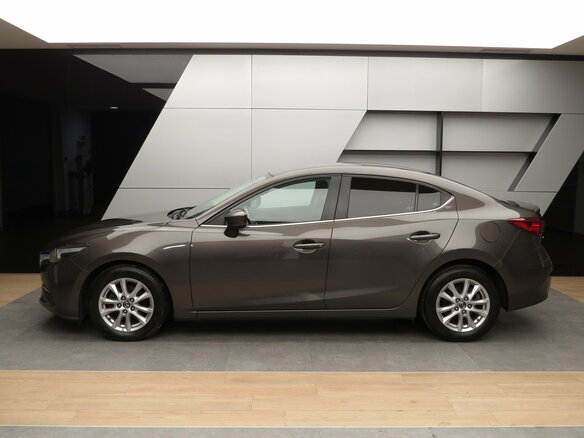 2018 Mazda 3 III (BM) Рестайлинг, коричневый, 1610000 рублей - вид 20