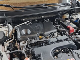 2021 Toyota RAV4 V (XA50), белый, 3700000 рублей, вид 4