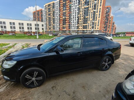 2013 Skoda Octavia II (A5) Рестайлинг, чёрный, 750000 рублей, вид 2
