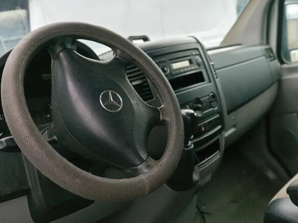 2009 Mercedes-Benz Sprinter, белый, 900000 рублей - вид 8