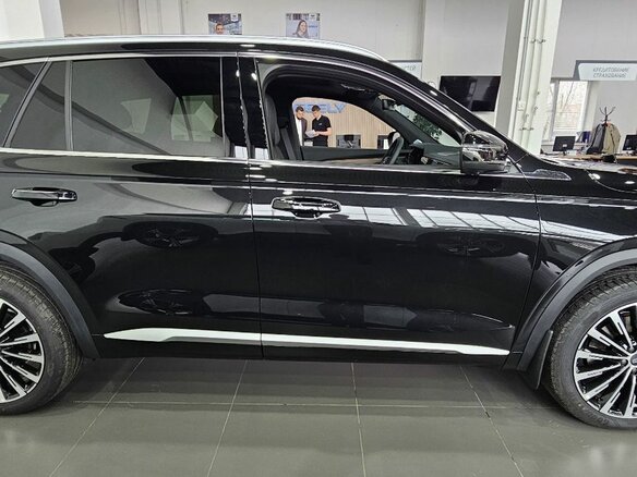 2026 Geely Monjaro I, чёрный, 4899990 рублей - вид 2
