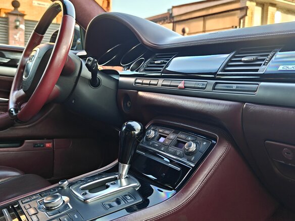 2007 Audi A8 II (D3) Рестайлинг 2, коричневый, 1050000 рублей - вид 9